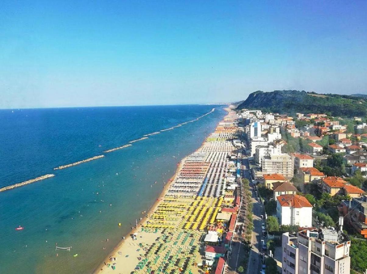 Casa Lazzarini Luxury Apartment Pesaro Eksteriør bilde