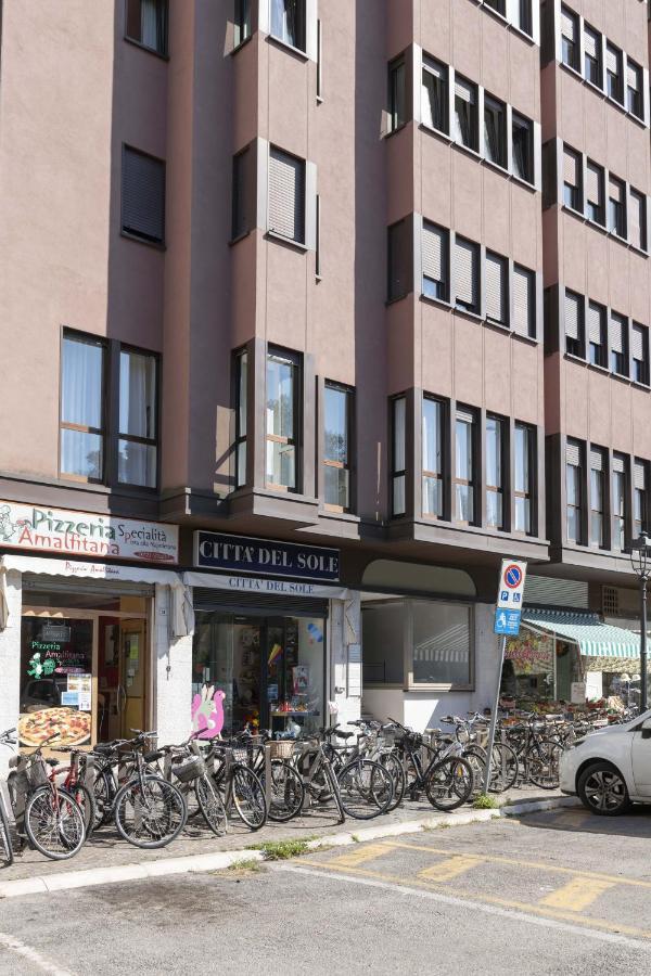 Casa Lazzarini Luxury Apartment Pesaro Eksteriør bilde